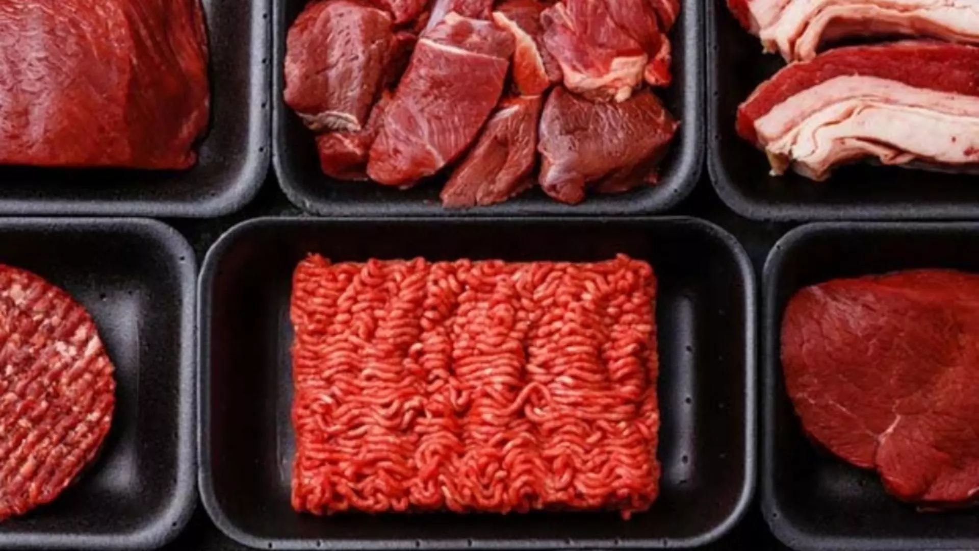 Scumpiri masive în România: carnea de porc a ajuns un lux - Românii nu mai fac față valului de creșteri ale prețurilor la alimente