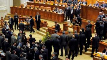 Ai nostri au o jena in buzunar. Parlamentarii din Bulgaria au renuntat la salarii pana la ridicarea starii de urgenta
