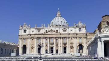 Catolici ultraconservatori îl acuză pe Francisc de erezie şi solicită înlăturarea papei