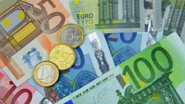 Curs valutar 23 mai 2019. Euro se prăbuşeşte