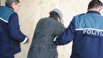 Femeia din Maramureş care și-a incendiat soțul, arestată 30 de zile