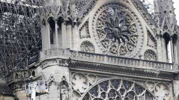 Incendiu la Notre-Dame: Incendiul a fost stins în totalitate (pompieri)