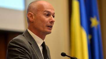 Fostul preşedinte al Camerei Deputaţilor, Bogdan Olteanu, condamnat definitiv la 5 ani de închisoare