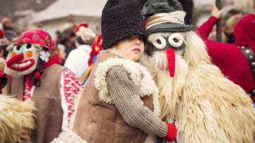 Cum sărbătoresc românii Crăciunul. Tradiții și obiceiuri din toate colțurile țării