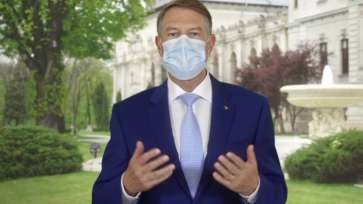 Iohannis a anunțat restricțiile: De luni, doar vaccinații mai pot circula noaptea, certificat verde pentru majoritatea activităților, mască obligatorie peste tot, vacanță de 2 săptămâni pentru ...