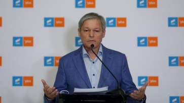 Dacian Cioloș îi răspunde lui Ciucă: Este posibil ca USR să facă parte din guvern. Haideți să ne așezăm la masă