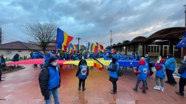 VIDEO: Marșul Unirii de Ziua Națională, la Alba Iulia. Liderul AUR, George Simion, în fruntea participanților