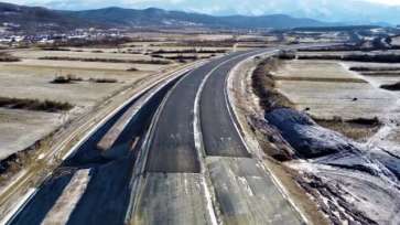 Europa Liberă: Situația la zi a autostrăzilor României prinse în PNRR / Doar 10 km construiți într-un an, 50 în lucru