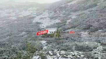 A venit iarna în Maramureş. Ninge abundent în Munţii Rodnei, la Borșa