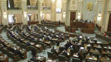 Senatul dezbate astăzi moțiunea „Democraţia românească în derivă. Cu vela ruptă, în timp de pandemie”, împotriva ministrului de Interne